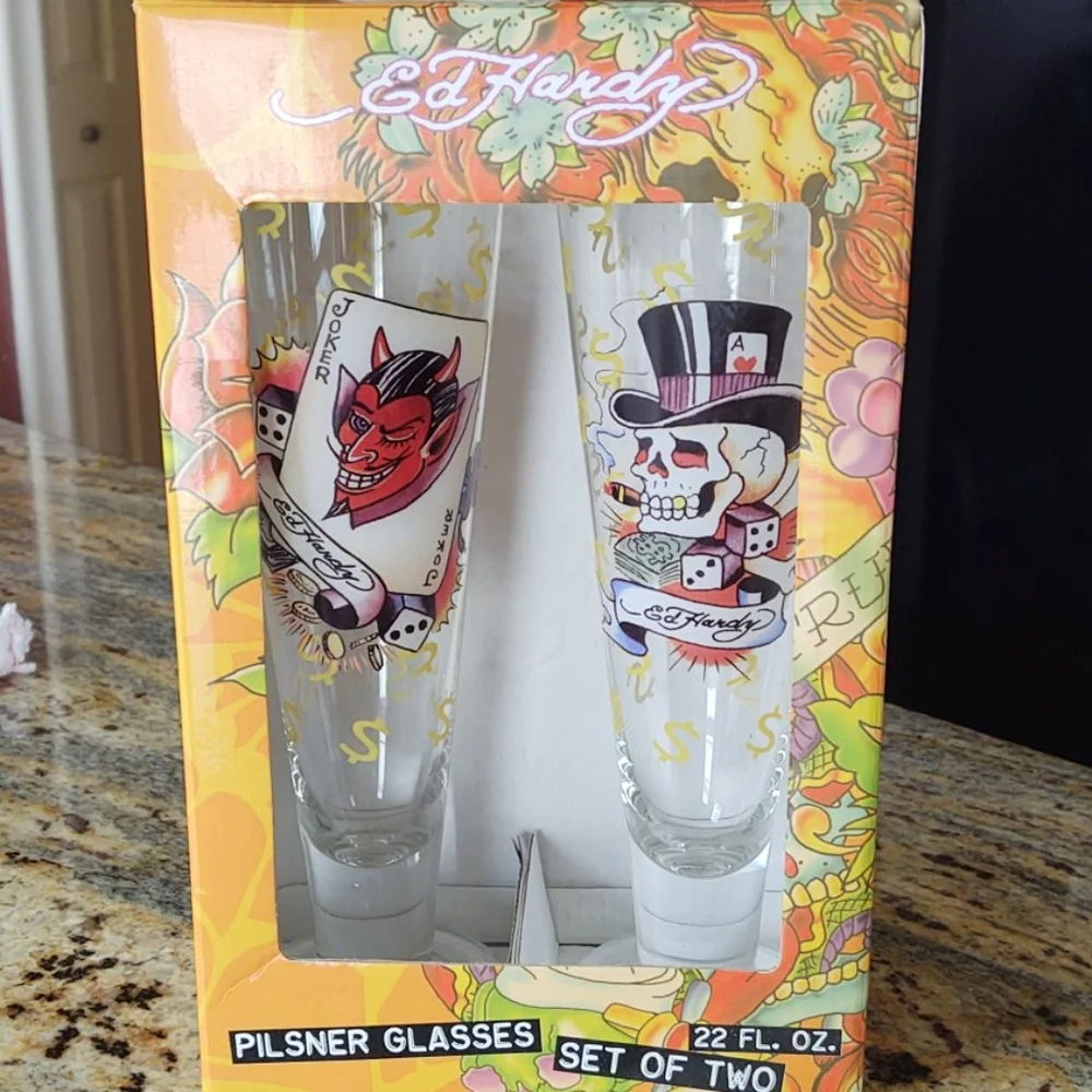 ED HARDY pilsner beer glasses NWOT 🍻 - Picture 10 of 11